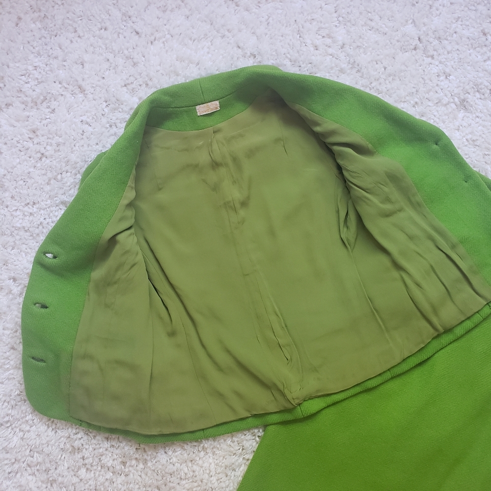 1960s 1970s Vintage Apple Green Wool Skirt Blazer Set Bonwit Tellers - Picture 10 of 11